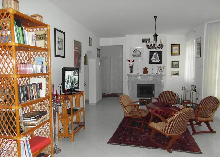 Casa de hóspedes Lijoli Lounge Vendeghaz